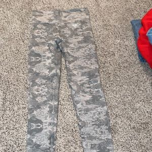 Camo leggings